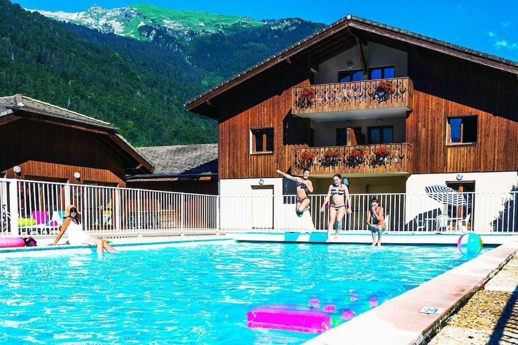 Bel Avec Piscine - Le Grand Tetras Apartment